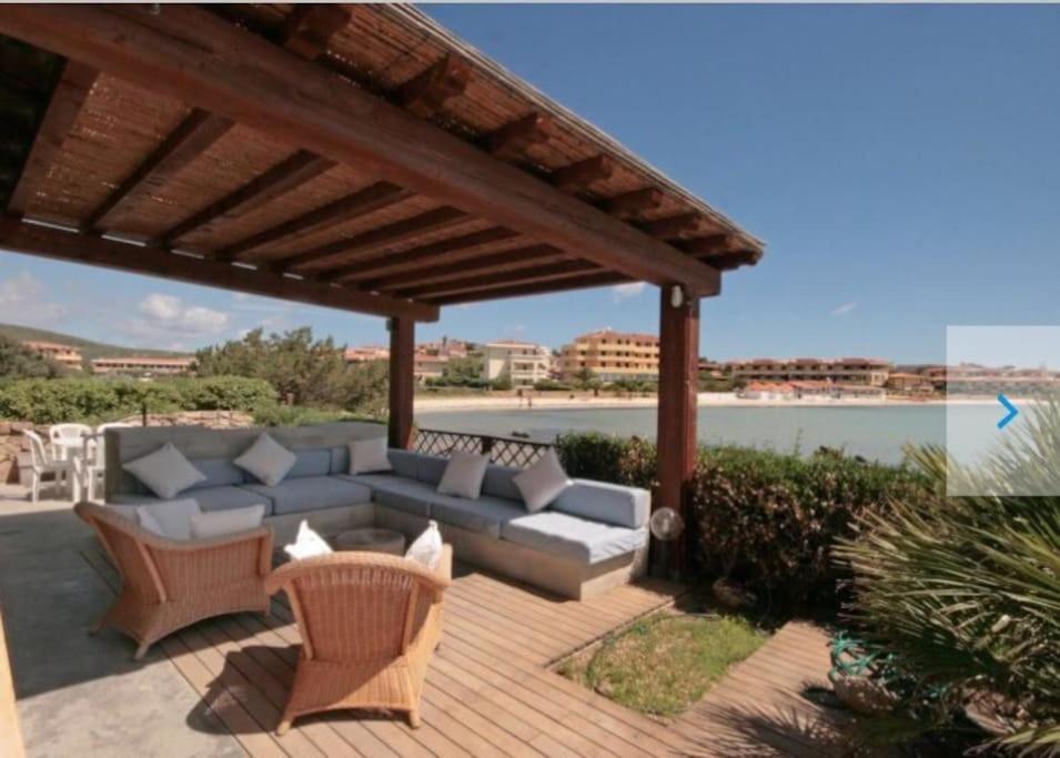 Apartment Pied Dans L'Eau Golfo Aranci Exterior photo